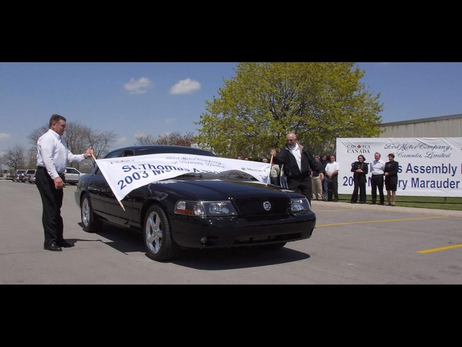  Mercury Marauder 2003 года  (фото 10 из 32)